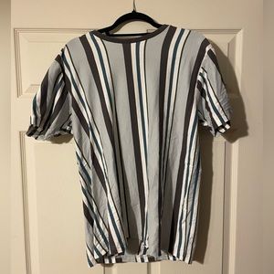 Men’s size XL striped free planet t-shirt